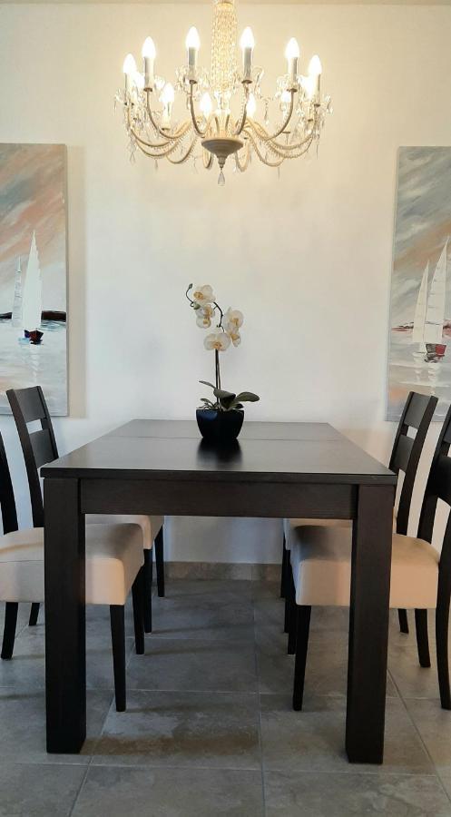 Traumferienwohnung Mit Privatem Pool & Gemuetlicher Grillecke Am Meer, Kroatien, Istrien, Liznjan Bei Medulin - Bester Urlaub An Der Adria, Fuer Paare Eksteriør bilde