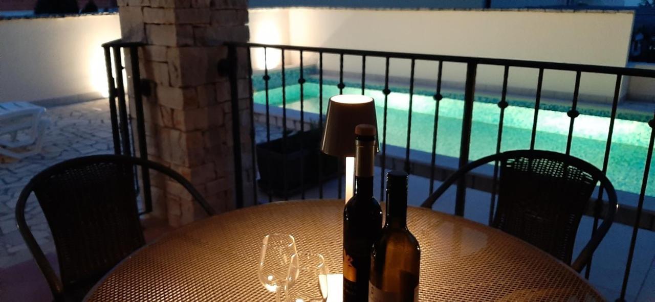 Traumferienwohnung Mit Privatem Pool & Gemuetlicher Grillecke Am Meer, Kroatien, Istrien, Liznjan Bei Medulin - Bester Urlaub An Der Adria, Fuer Paare Eksteriør bilde