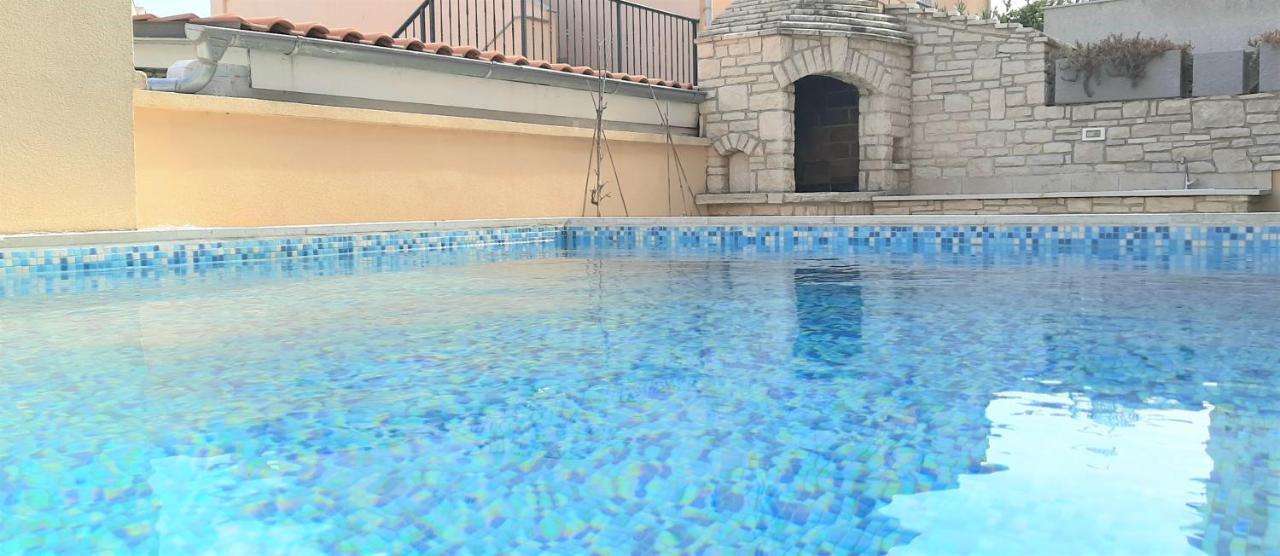 Traumferienwohnung Mit Privatem Pool & Gemuetlicher Grillecke Am Meer, Kroatien, Istrien, Liznjan Bei Medulin - Bester Urlaub An Der Adria, Fuer Paare Eksteriør bilde